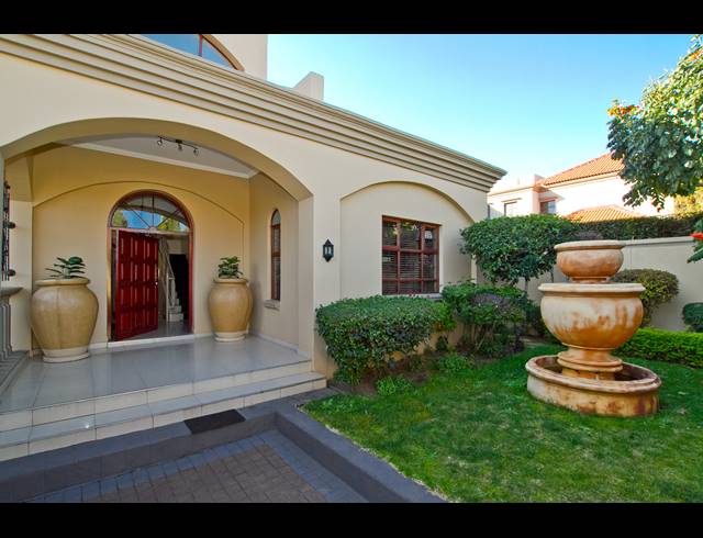 4 BEDROOM HOUSE FOR SALE IN KHYBER ROCK